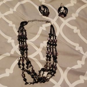 Necklace and earring set